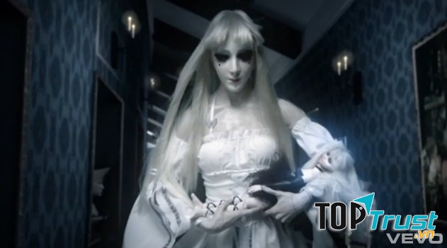 MV Walking on air - Kerli
