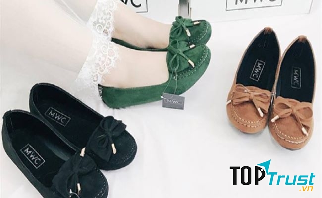 Những đôi giày búp bê đính nơ truyền thống rất êm chân