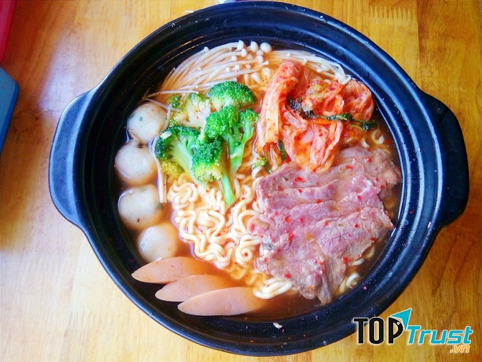 Mỳ Cay Omega đều