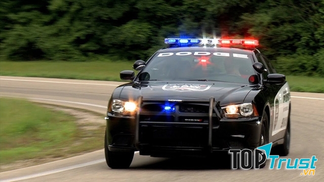 Dodge Charger của cảnh sát Mỹ