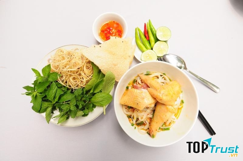 Mỳ Quảng món ăn làm nên thương hiệu phố Hội
