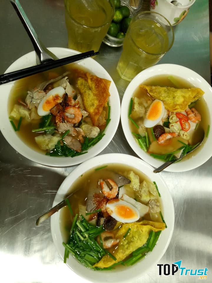 Mì vằn thắn, hủ tiếu Duy Anh 100 Cửa Bắc