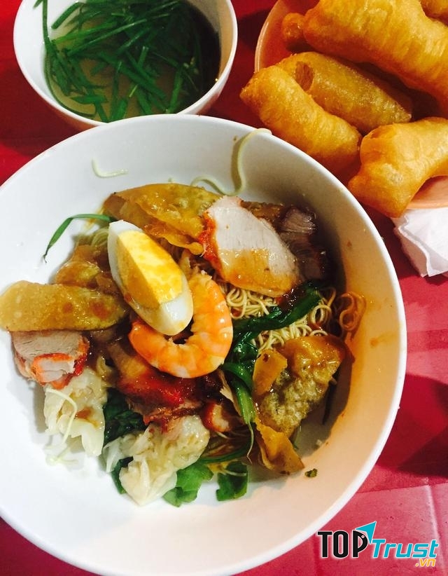Mỳ vằn thắn trộn