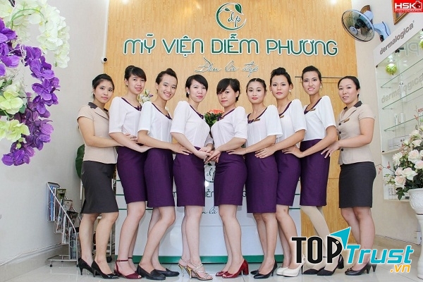 Đội ngũ nhân viên, kỹ thuật viên của Mỹ viện Diễm Phương rất chuyên nghiệp, tay nghề cao được đào tạo bài bản, chính quy