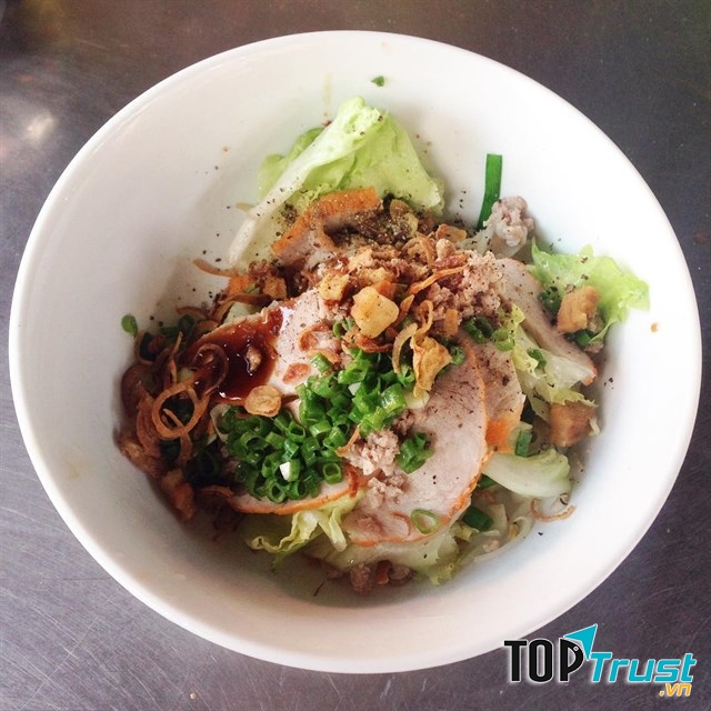 Mì xá xíu khô hấp dẫn