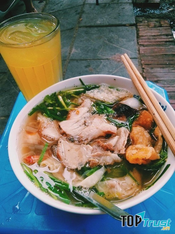 Bát mì to và nhiều vô cùng