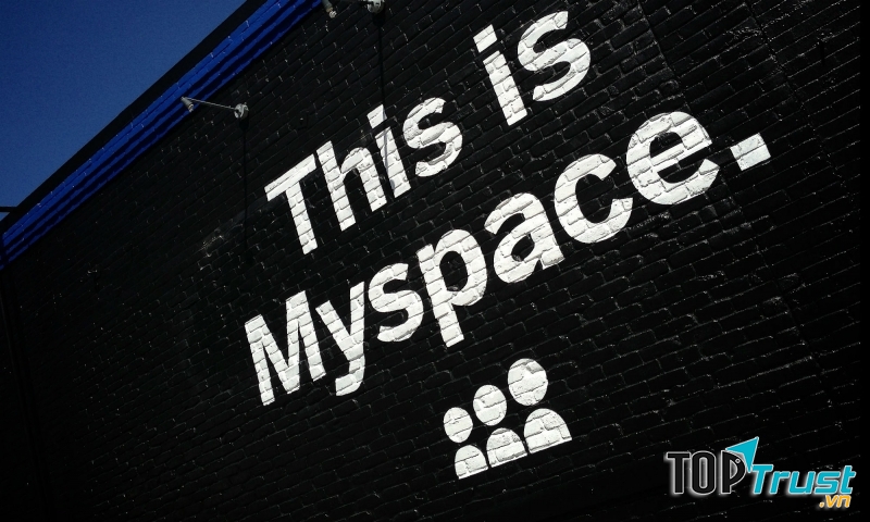 Myspace đã bị Facebook vượt mặt vào năm 2008 và tuột dốc cho đến nay