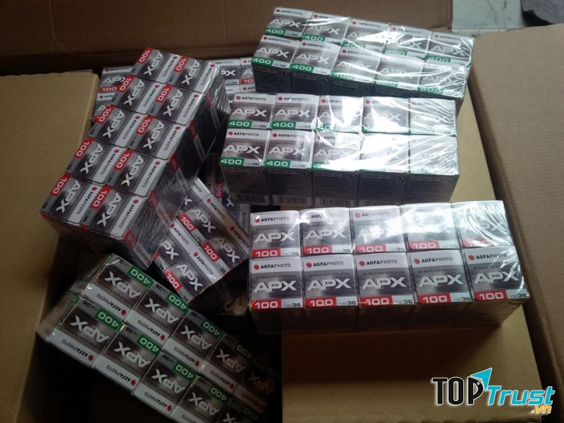 Nadar lab cung cấp film cho người chơi