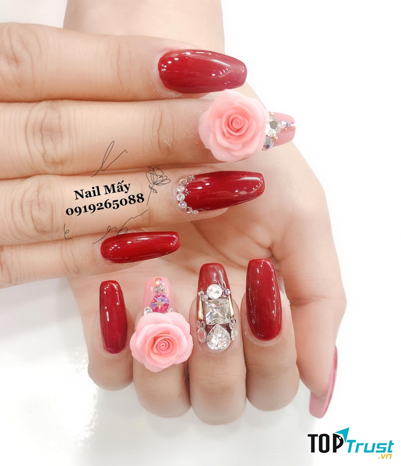 Nail Mấy