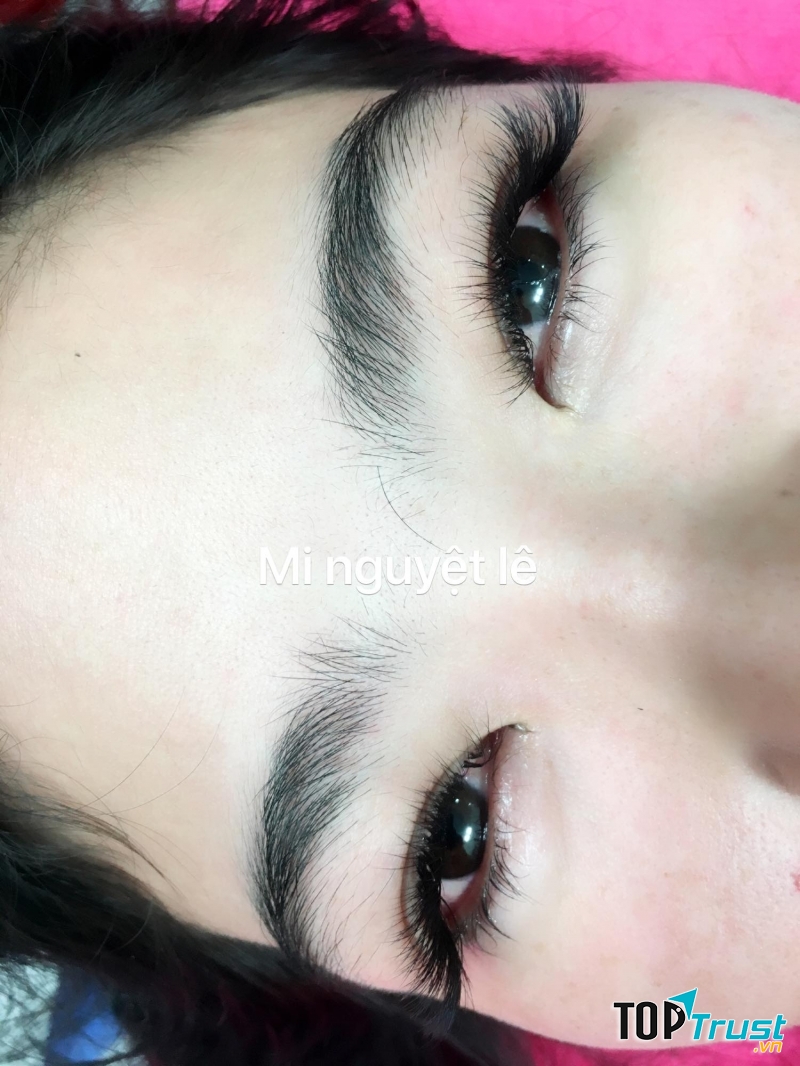 Nail Nguyệt Lê