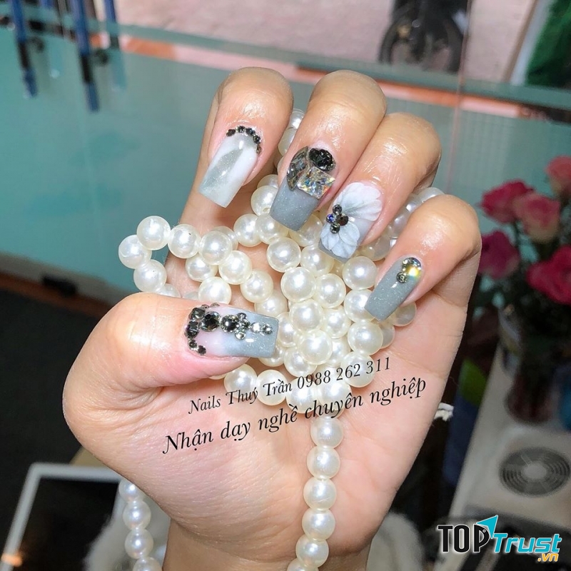 Nail Thúy Trần