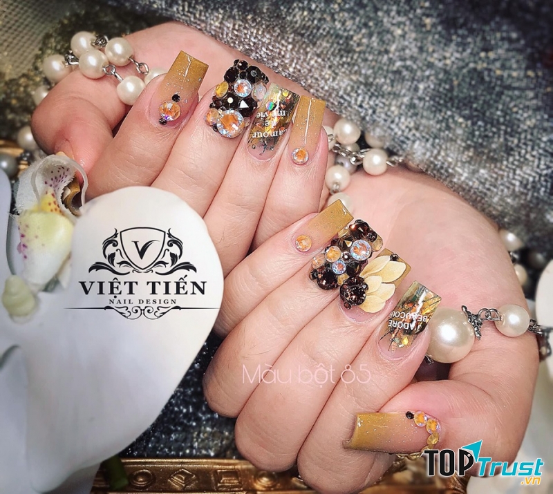 Nails Việt Tiến luôn khác biệt bởi sự sáng tạo