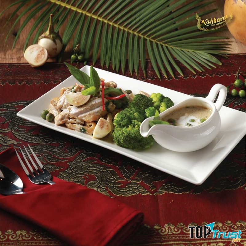 Nakharat Thai Restaurant