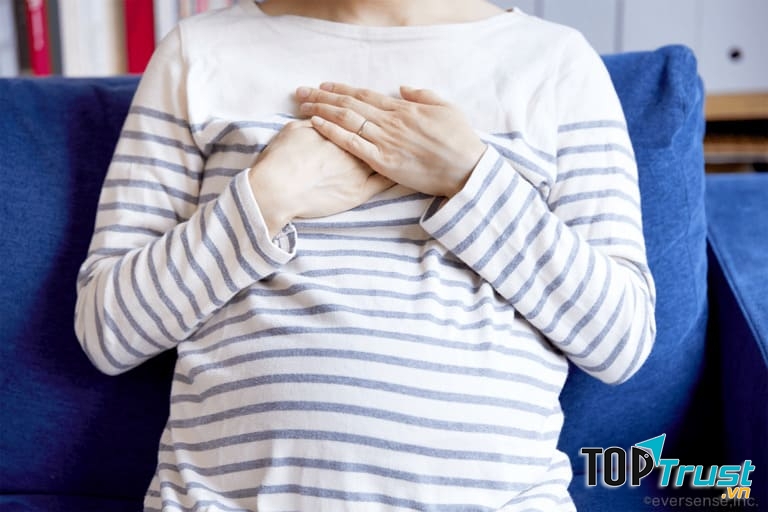 Sau khi uống thuốc nếu bạn đi nằm ngay thì chỉ có khoảng 1/2 thuốc đi được đến dạ dày, còn lại sẽ vướng và tan vào thực quản