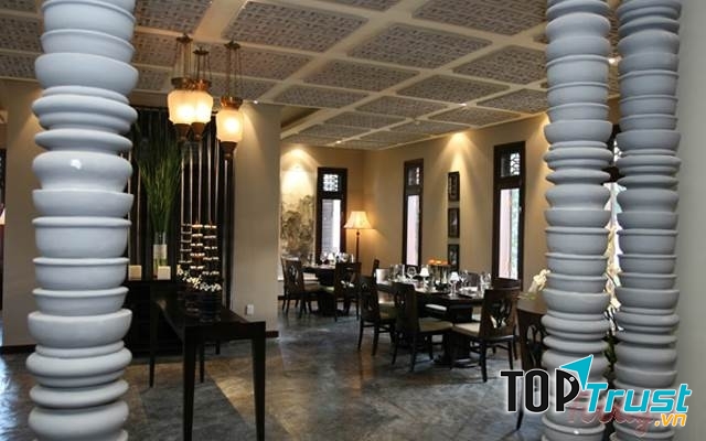 Không gian, kiến trúc đương đại sang trọng của nhà hàng.