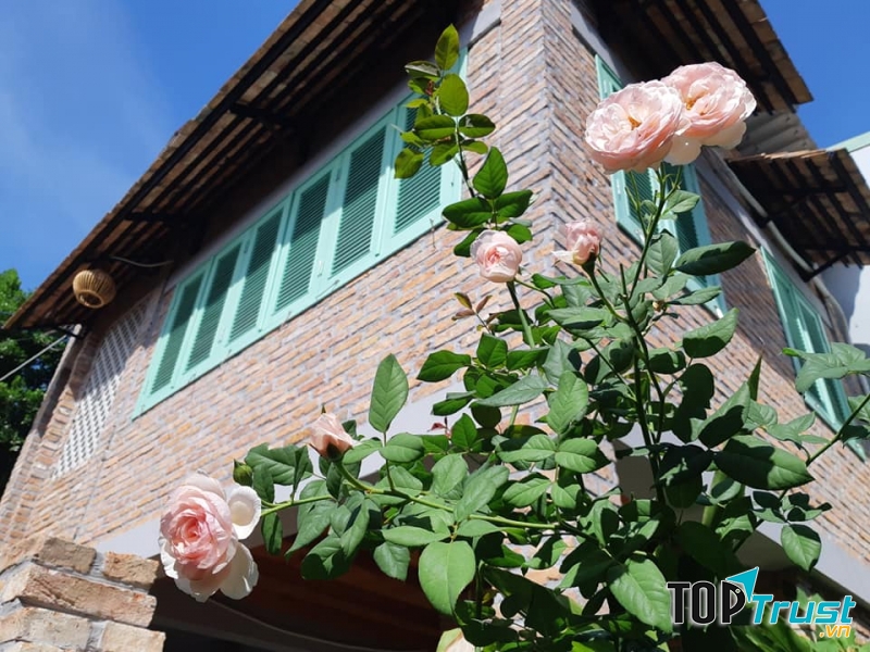 Nam Thi Holiday Home