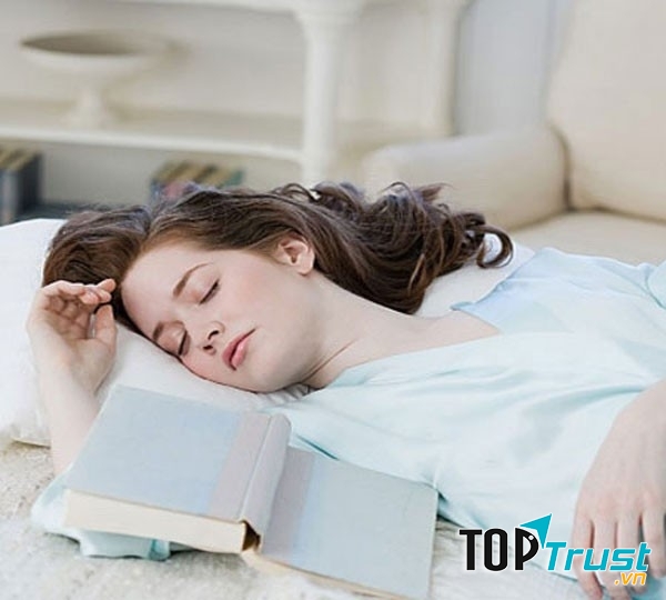 FA thích nằm ườn vào ngày Valentine