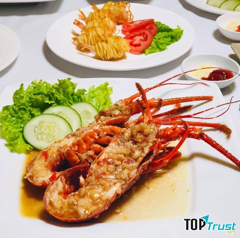 Namas Seafood Restaurant & Bar