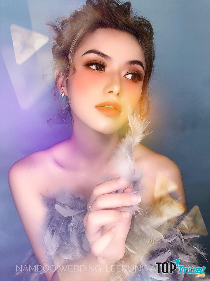 NamDoo Wedding có một đội ngũ makeup vô cùng chuyên nghiệp, tất cả đều được đào tạo chuyên môn và nâng cao tay nghề thường xuyên