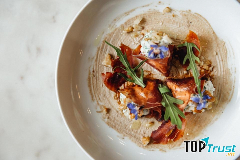 Món Ý hấp dẫn tại nhà hàng