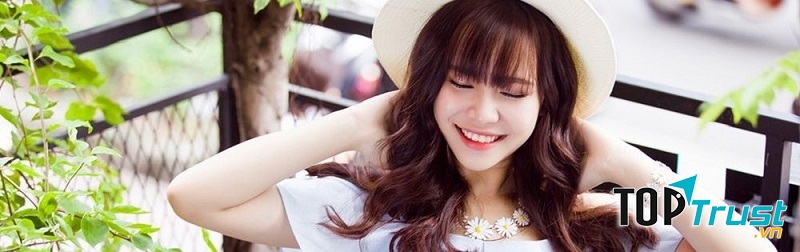 Một nụ cười của ai đó cũng đủ làm ta xao xuyến cả ngày.