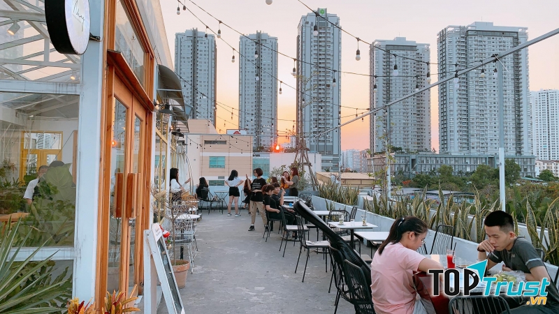 Nắng Rooftop Coffee