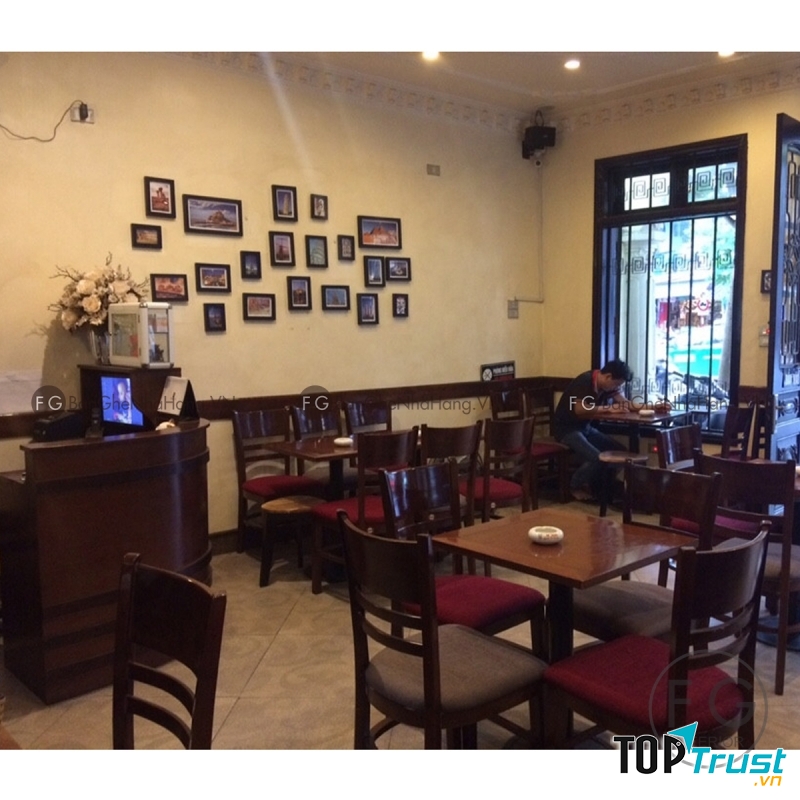 View trong quán của Napoli