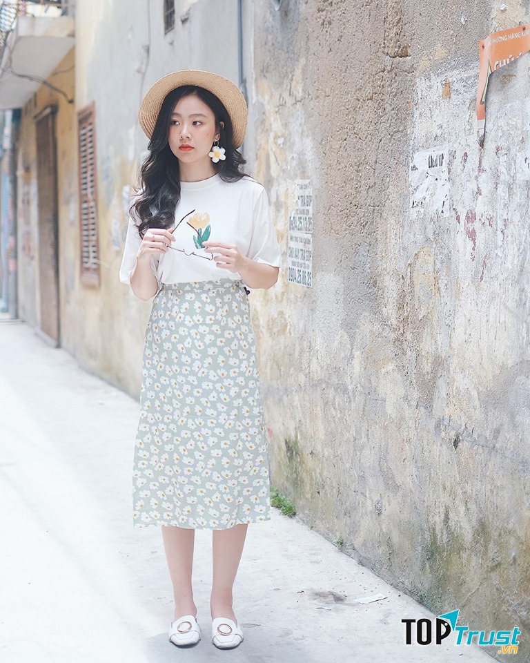 Cách phối đồ cùng với chân váy, luôn làm bạn tự tin và nổi bật trước đám đông.