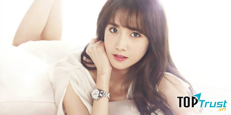 Yoona (SNSD) quyến rũ với ''nâu ánh đồng''