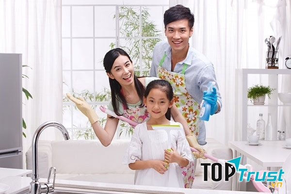 Cùng nhau dọn dẹp nhà cửa