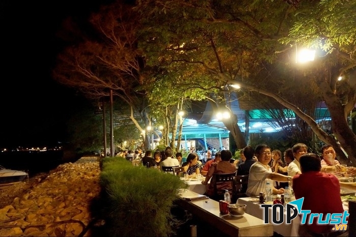 Hải sản Gành Hào