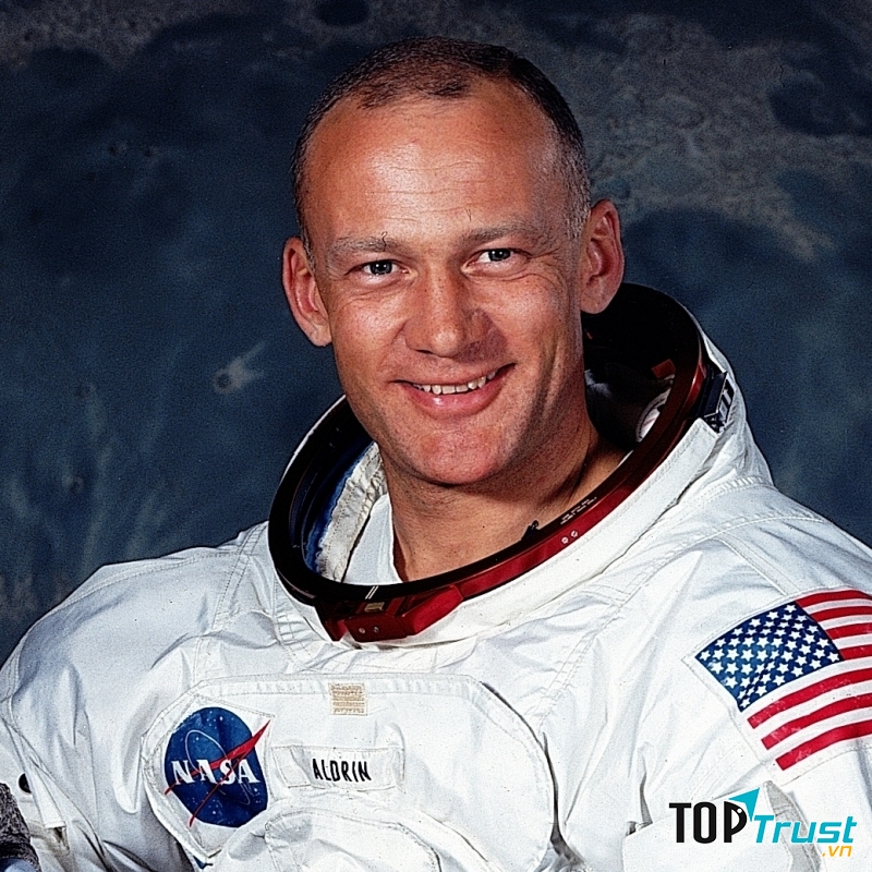 Buzz Aldrin (sinh năm 1930)