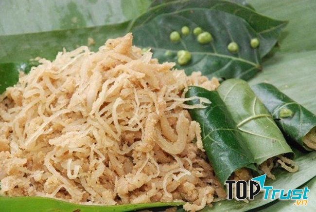 Nem chạo quấn lá sung