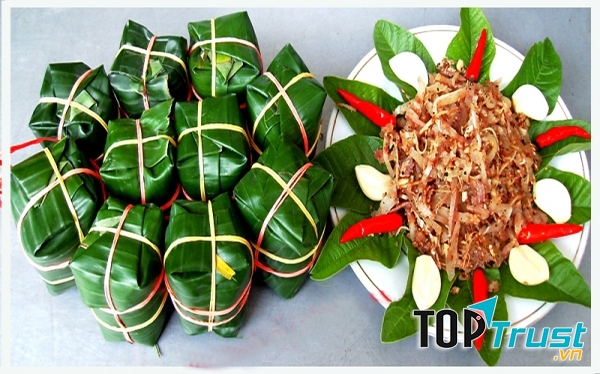 Nem chợ Huyện dai giòn, thơm ngon