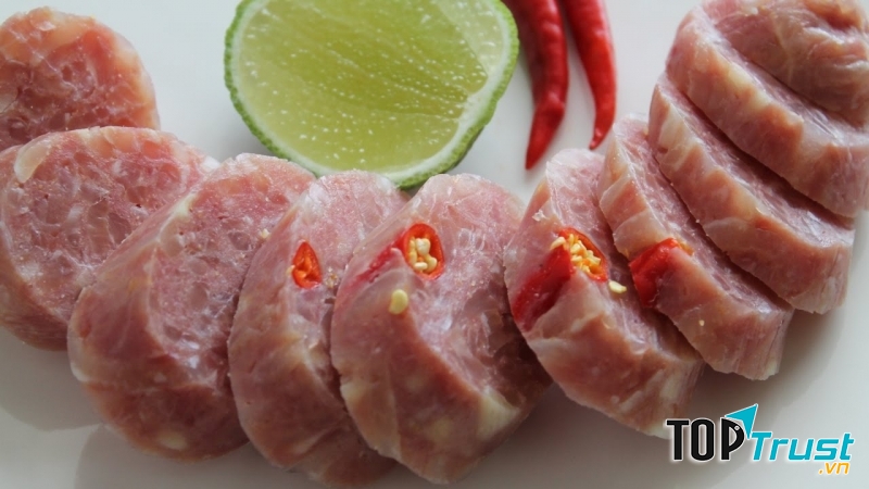 Nem chua đầy hấp dẫn.