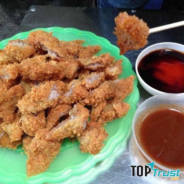 Nem chua rán ngõ Tạm Thương: 5.000 đồng/ cái