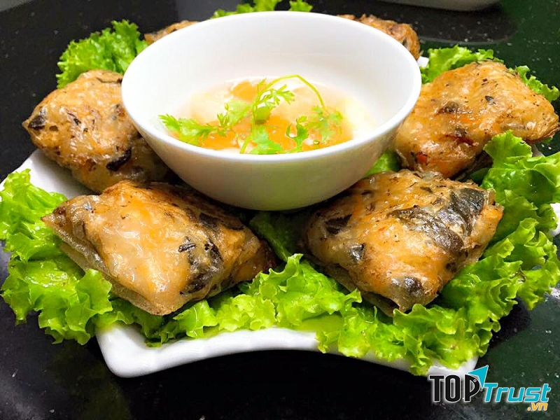 Nem cua bể trứ danh