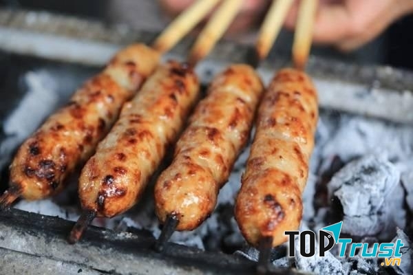Nem nướng Bà Hùng