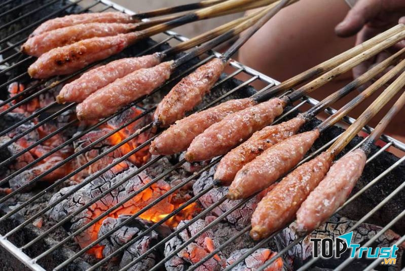 Nem nướng Bà Hùng