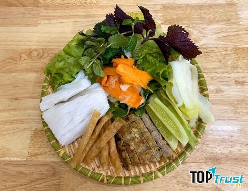 Nem nướng Cô Lê