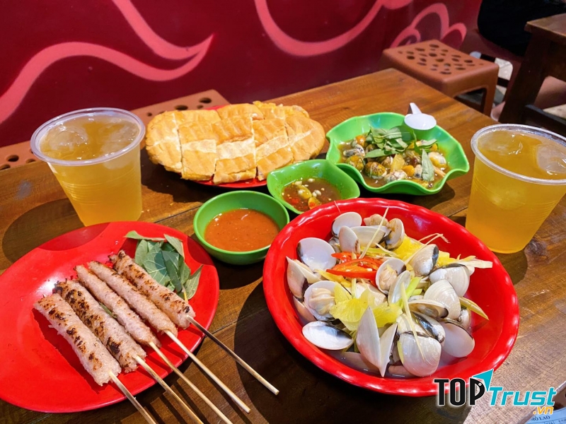 Nem Nướng Mỗ Lao