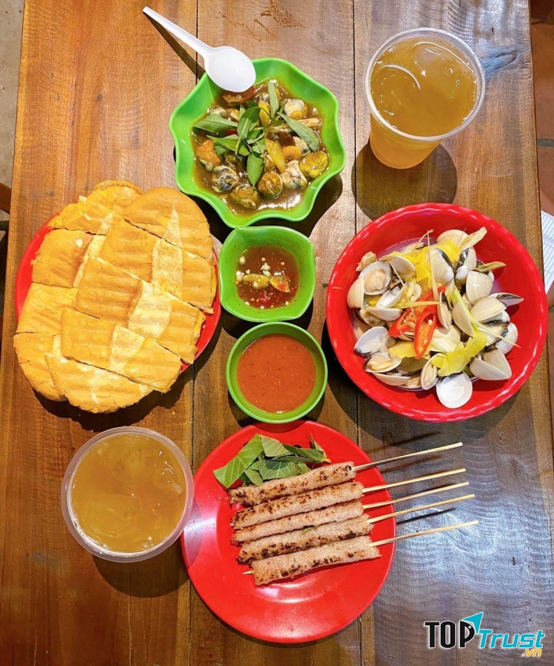 Nem Nướng Mỗ Lao