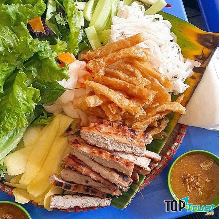 Nem Nướng Nha Trang Cô Lê Quán- Số 19h2 Ngõ 130 Xuân Thủy Cầu Giấy