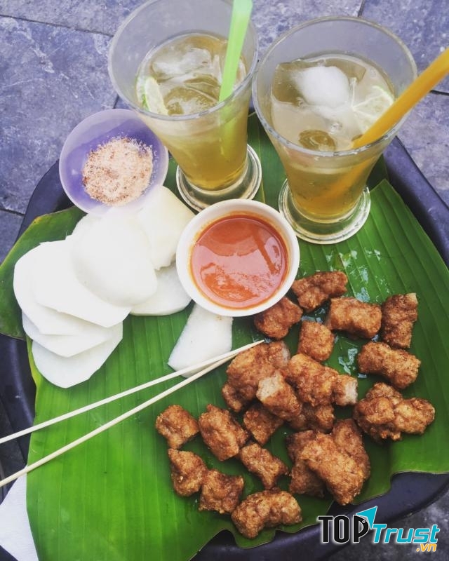 Nem rán ngõ Tạm Thương.