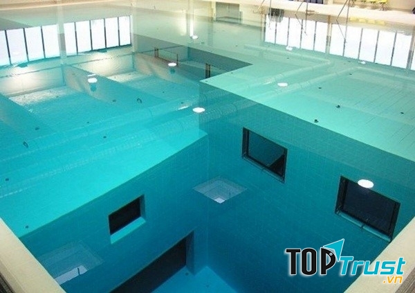 Nemo 33 với độ sâu 33m, nằm tại thành phố Brussels của nước Bỉ