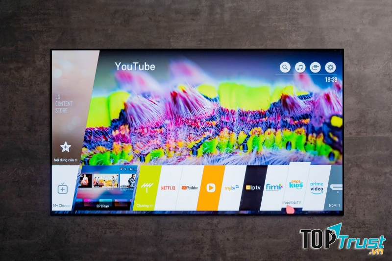 Hãy dành thời gian tìm hiểu về nền tảng phần mềm và kiểm tra số cổng kết nối có trên smart-TV