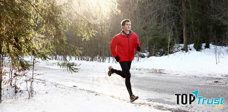 Vào mùa đông cố gắng luyện tập thể dục để máu được lưu thông