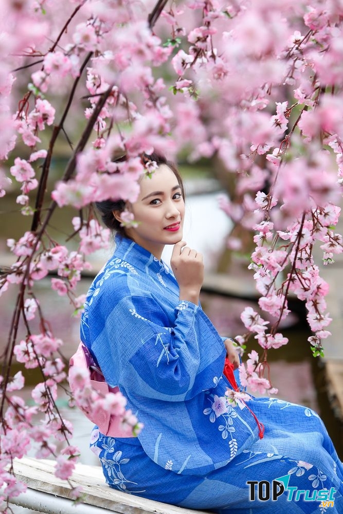 Bạn có thể mặc thử áo kimono truyền thống