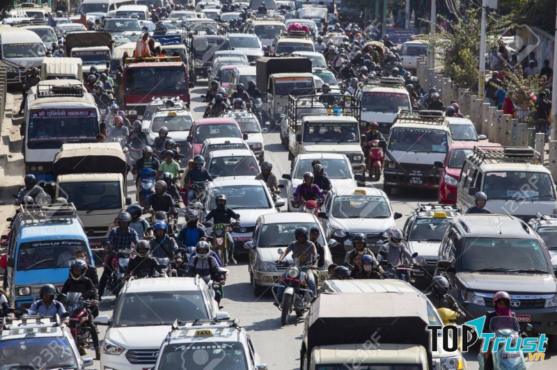 Giao thông vô cùng đông đúc tại Nepal