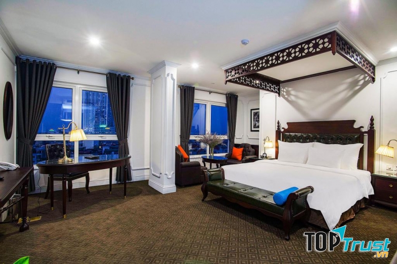 New Era Hotel & Villa